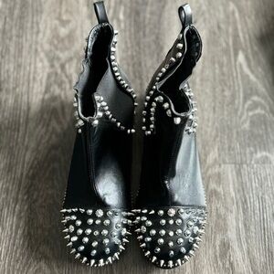 Black and silver studded leather ankle boots with a 2.5 inch heel #studdedboots